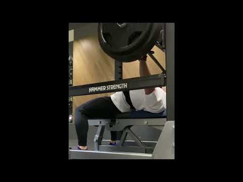 ベンチプレス 130kg